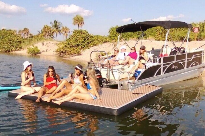 Ft Lauderdale Sightseeing Cruise w/ Watertoys, 4-Hour Boat Rental