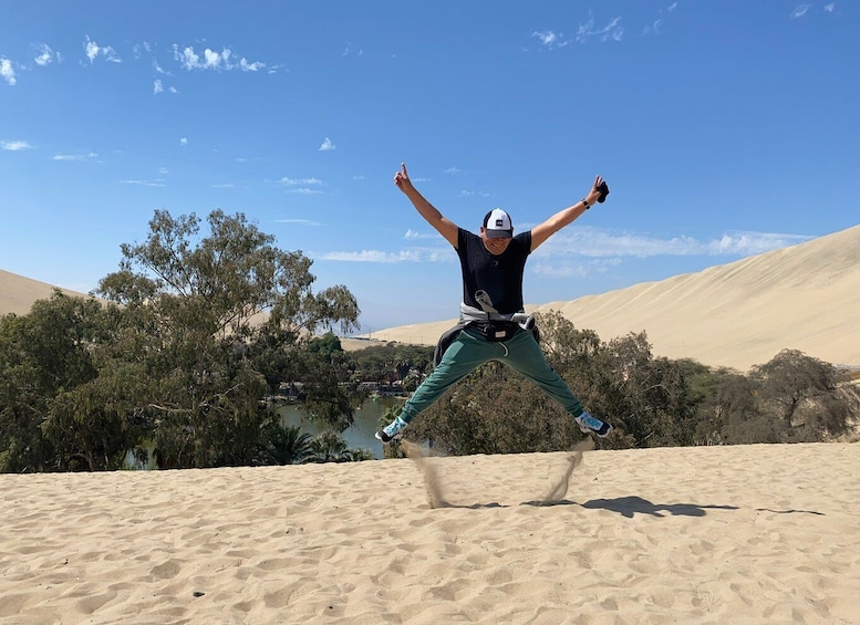 Picture 4 for Activity From Ica or Huacachina: Dune Buggy at Sunset & Sandboarding