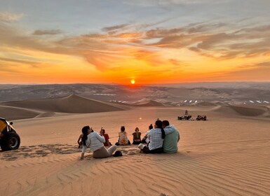 Desde Ica o Huacachina: cochecito de dunas al atardecer y snowboard