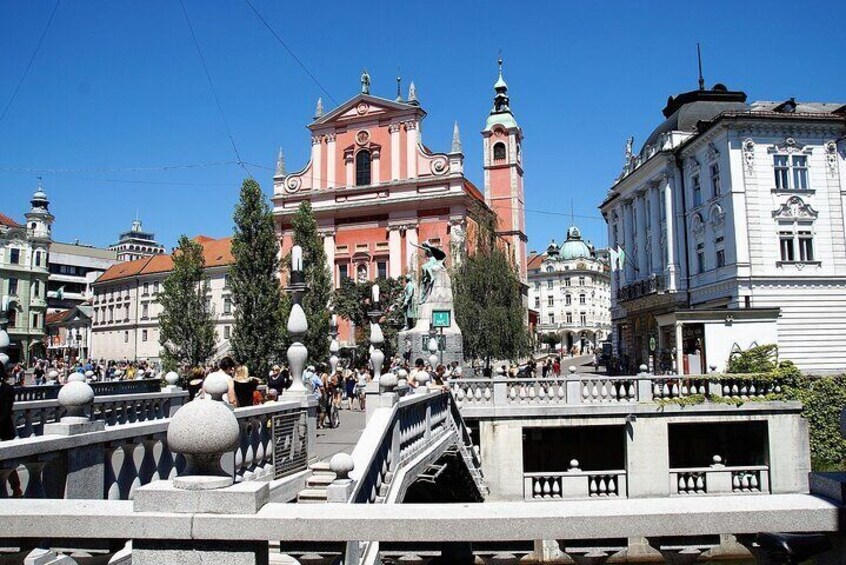 Private Guided Tour in Ljubljana and Bled Lake from Zagreb