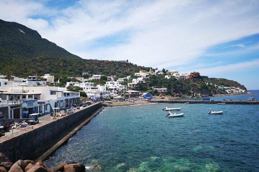 Guided day by boat to Panarea and Stromboli from Lipari
