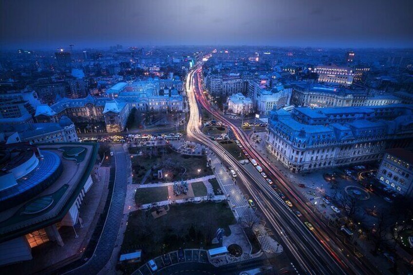Private Custom Walking Tour with a Local Guide in Bucharest