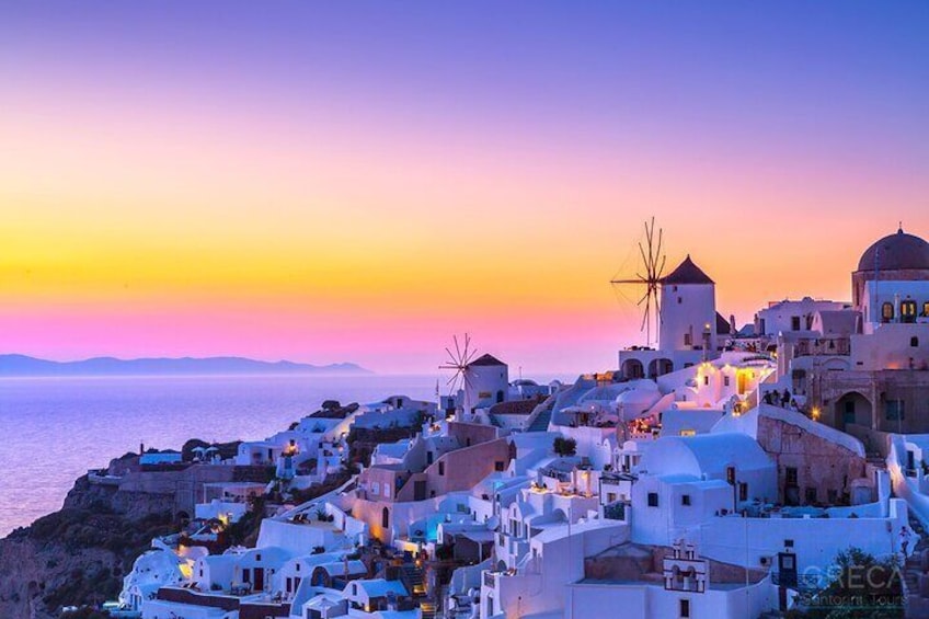 The must famous sunset spots in Oia and in the whole island , the castle & windmills panoramic sunset spots photographic spots 
