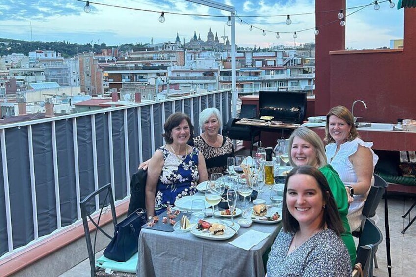 Barbecue in a penthouse in the center of Barcelona with a chef