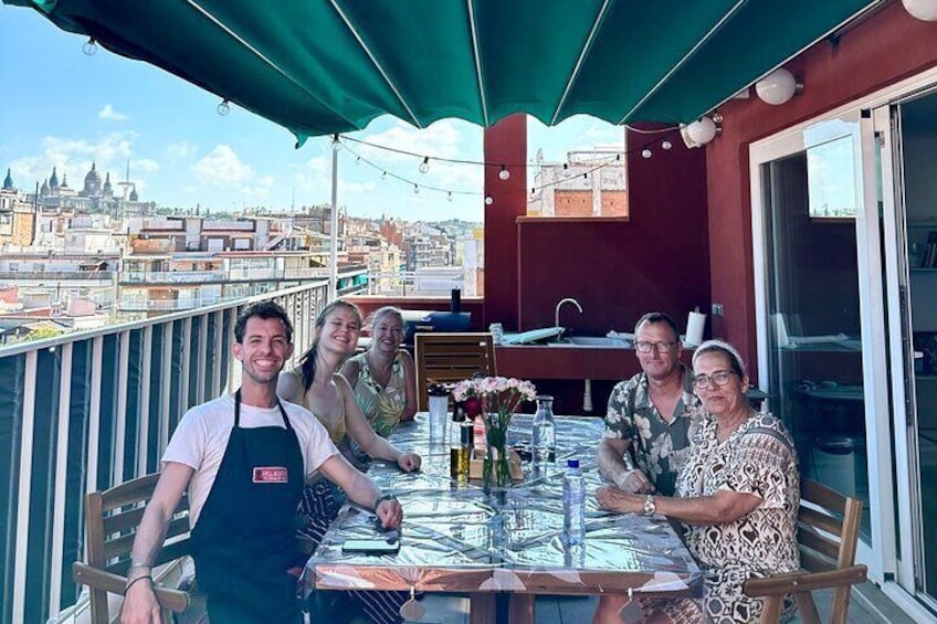 Barbecue in a penthouse in the center of Barcelona with a chef