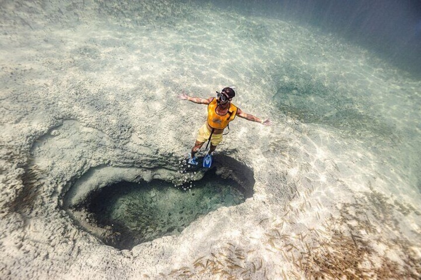 5 in 1 Snorkeling Boat Experience in Cancun