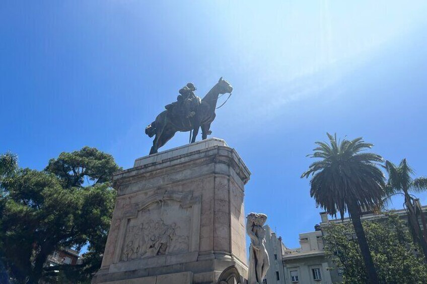 Walking Tour of the City of Montevideo