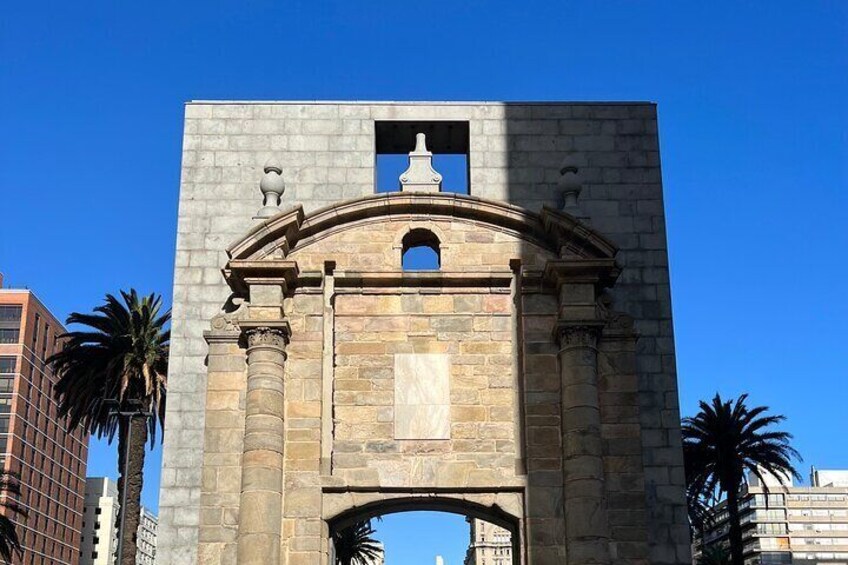 Walking Tour of the City of Montevideo