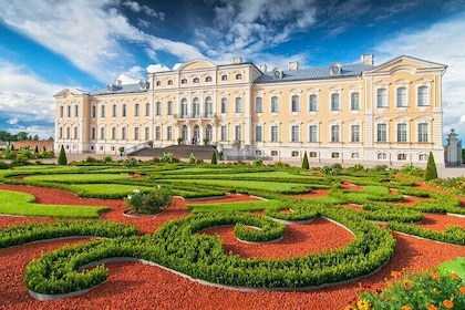 Private Full-Day Trip to Bauska, Rundale and Jelgava Palace