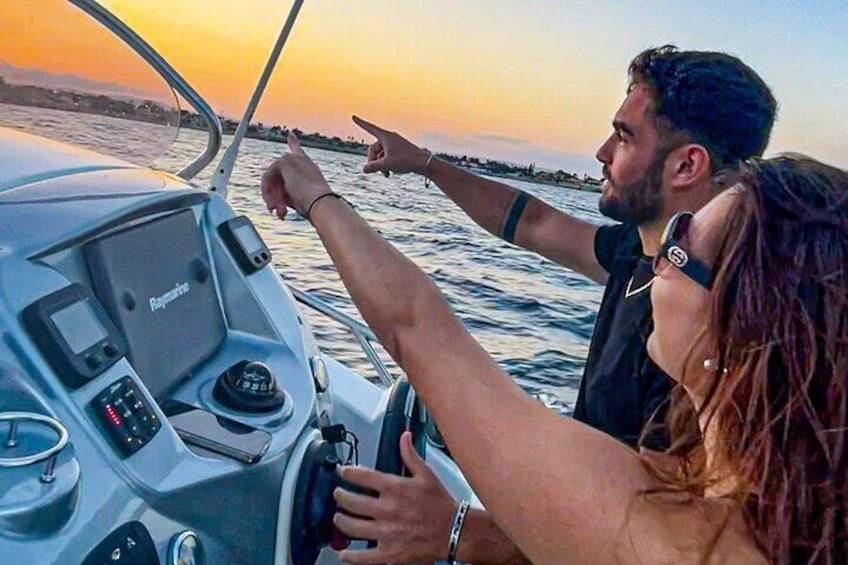 4 Hours Private Boat Tour in Syracuse with skipper