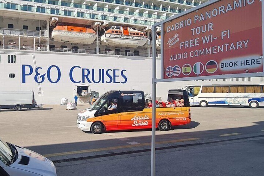Dubrovnik: Convertible bus panorama tour with audioguide