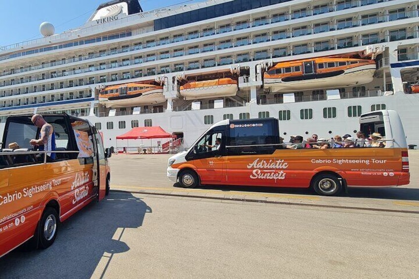 Dubrovnik: Convertible bus panorama tour with audioguide