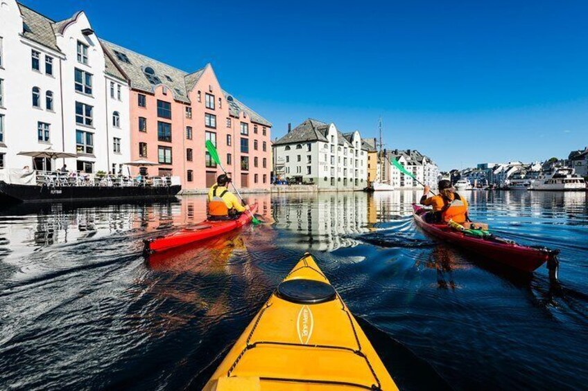 Sea Kayaking In Ålesund