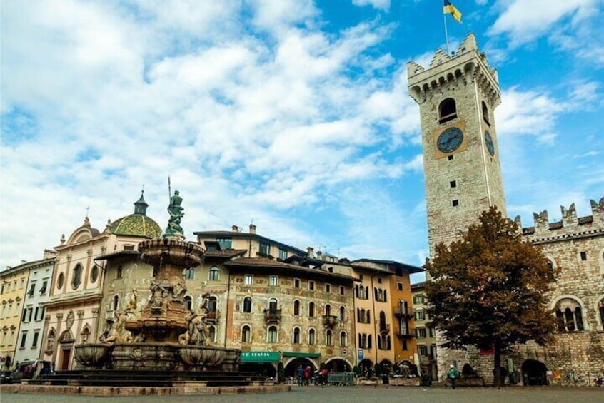 Trento Scavenger Hunt and Sights Self-Guided Tour
