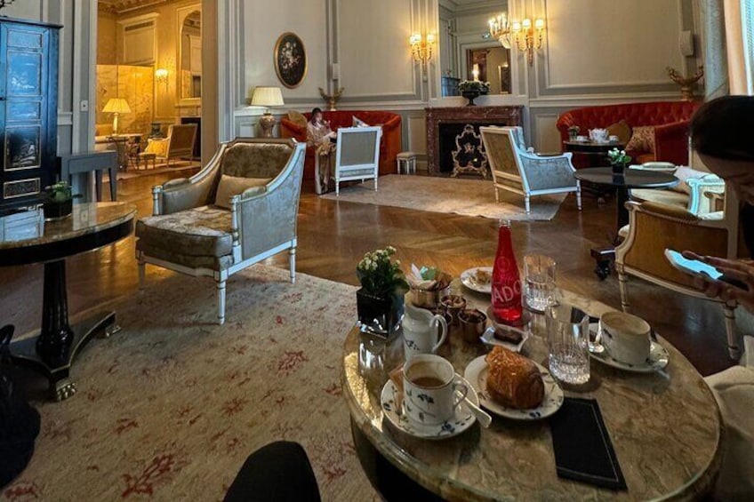 VIP Paris Companion - Luxury Restaurants And Shopping Experience