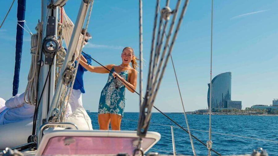 Sailing Cruise in Barcelona led by Young & Local Captain