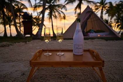 Romantic Camping in San blas Islands