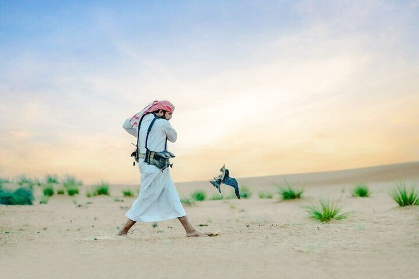 Morning-falconry-experience-57-safari-dubai-heritage-falcon-show