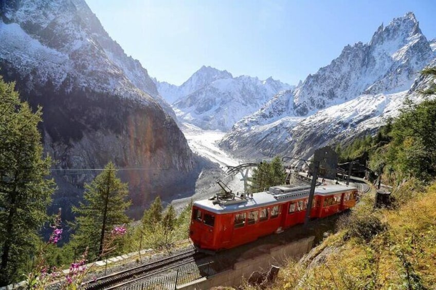 Full Day Guided Tour in Mont Blanc France