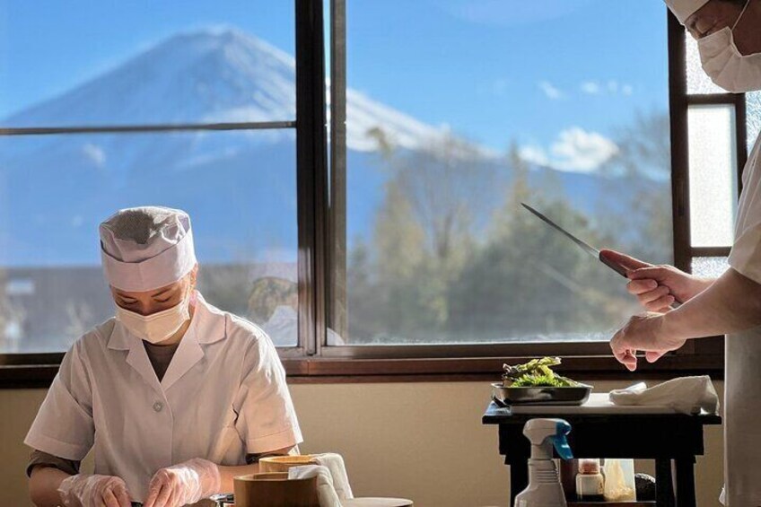 Fujisan Sushi Making Lesson