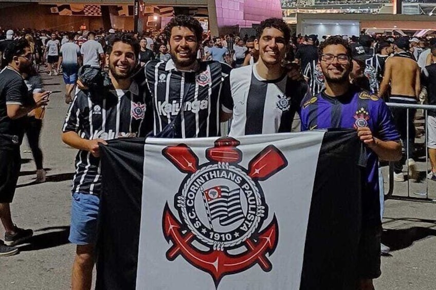 São Paulo: Join a soccer game in São Paulo with local