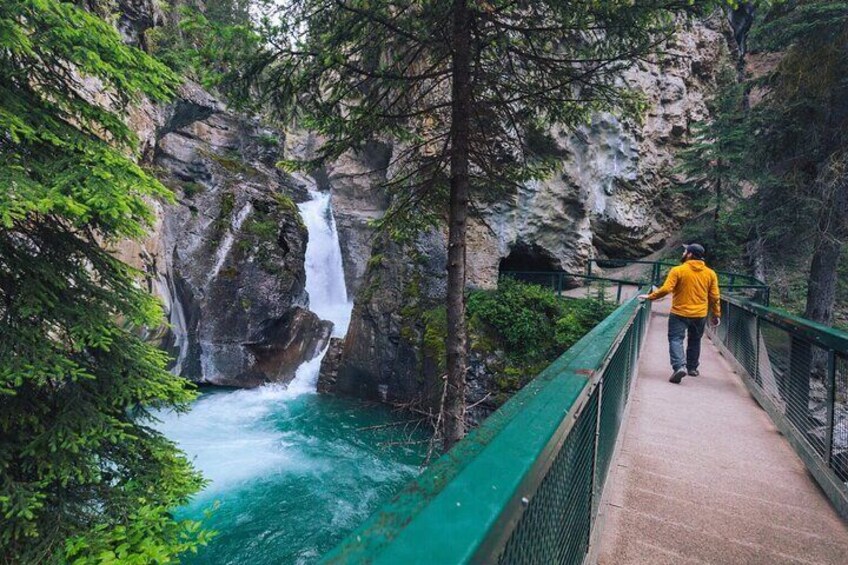 Banff National Park Adventure from Calgary /Small group 