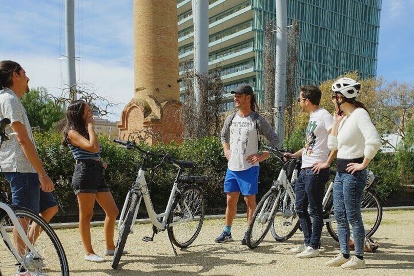 Barcelona Hidden Parks and Playas 3hours E-Bike Tour