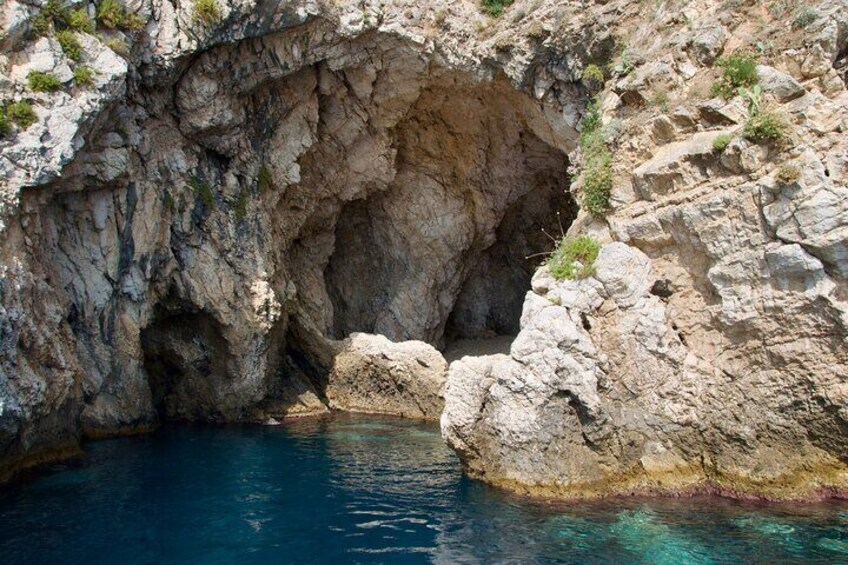 Taormina and Isola Bella Boat Tour: with Snorkeling and Aperitif