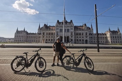 Budapest Highlights Private E-bike Tour