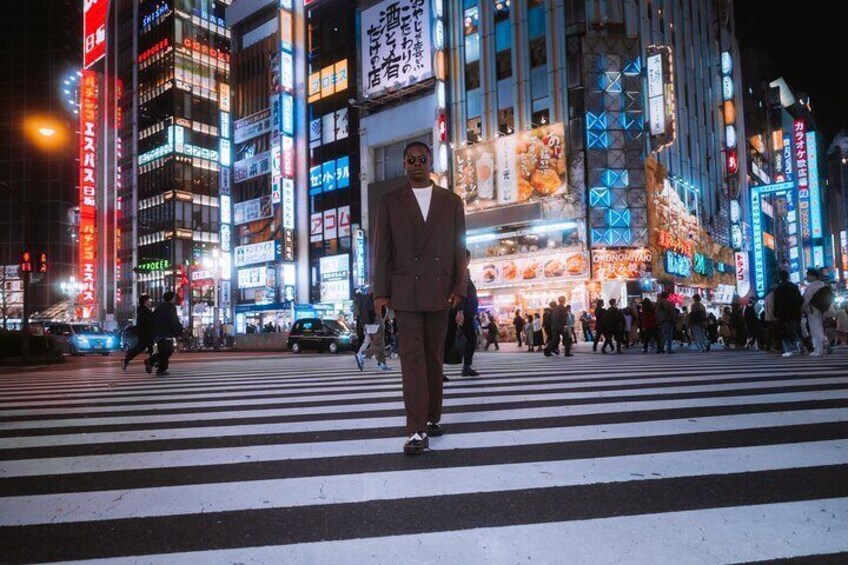 Tour with Pro Tokyo Photographer and take Edgy Unique Portraits 