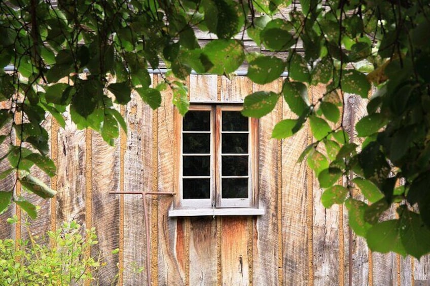 Heritage buildings Permission to use for Viator Hahndorf Walking Tour listing.