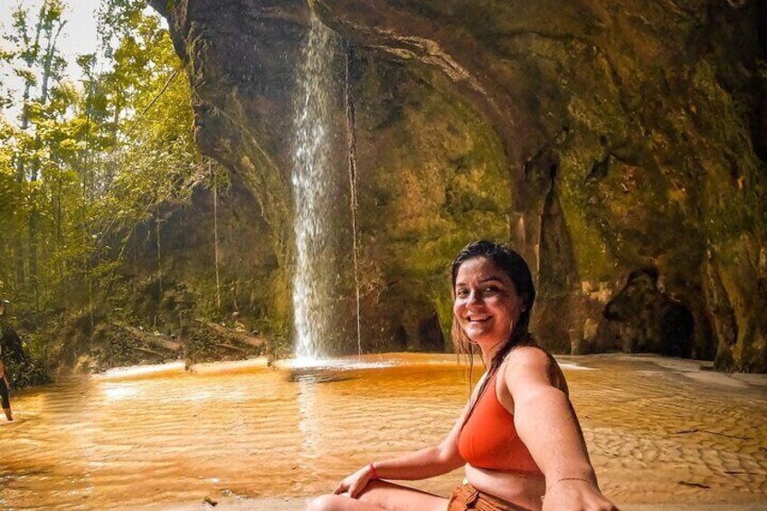 Full day tour to Presidente Figueiredo