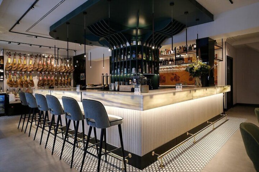 Bar