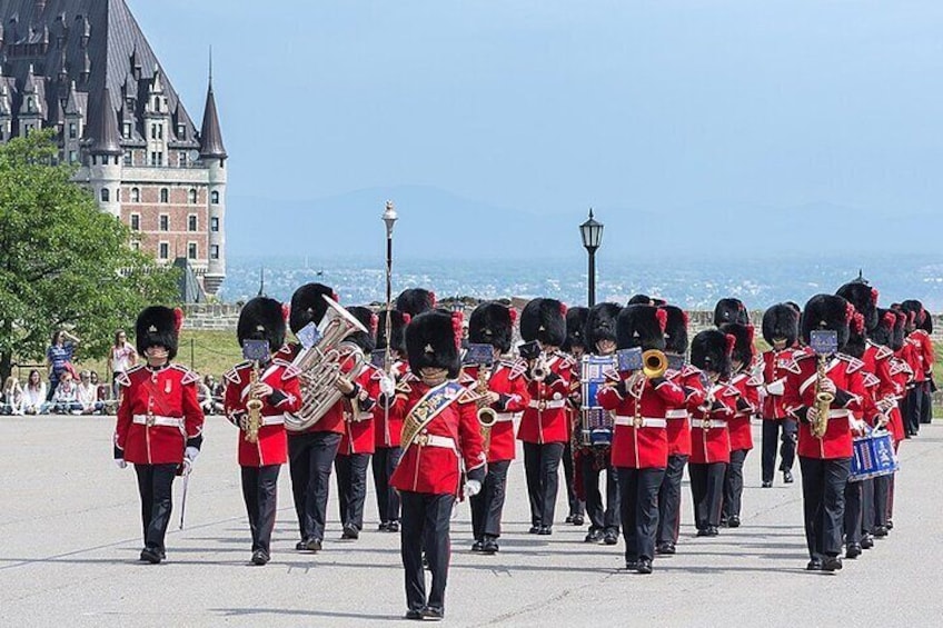 2 Day Guided Tour in the Fairmont Frontenac Getaway- Quebec City