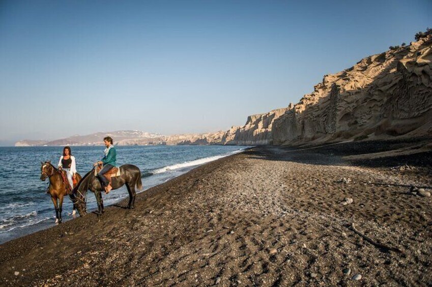 2-Hour Private and Guided Horse Riding at Santorini with Pick Up