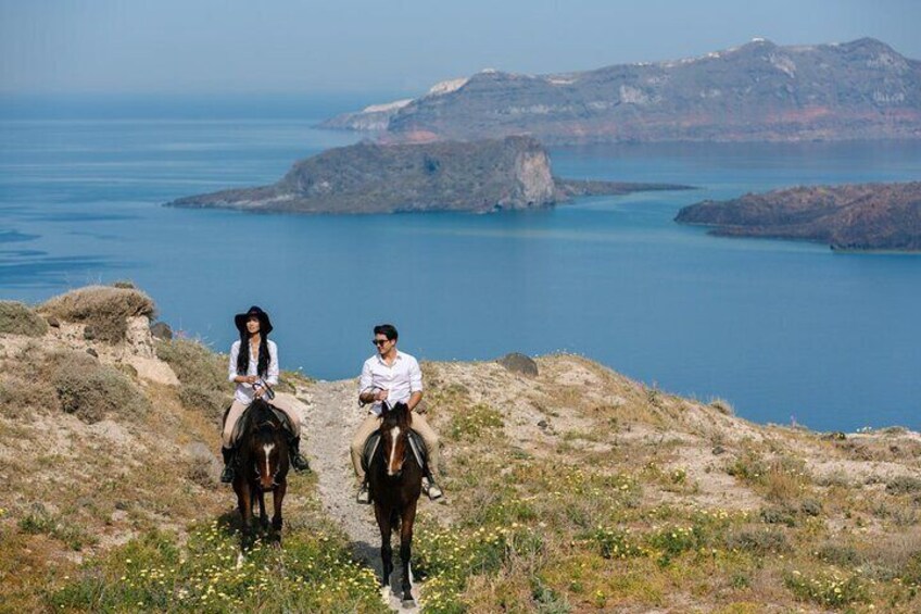 2-Hour Private and Guided Horse Riding at Santorini with Pick Up