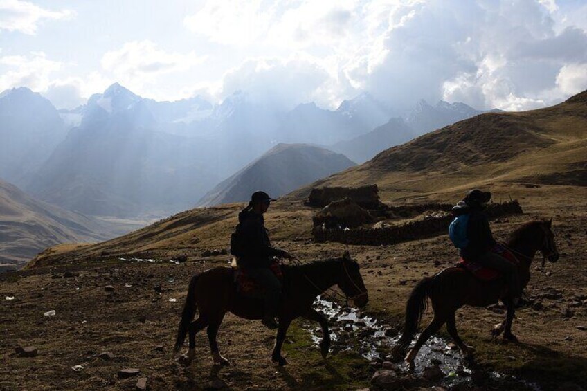 5 Day Ancient Inca Trail to Machu Picchu Horseback Riding Trek 