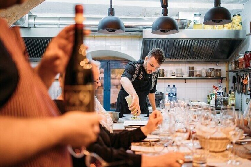 Live cooking with unobstructed view