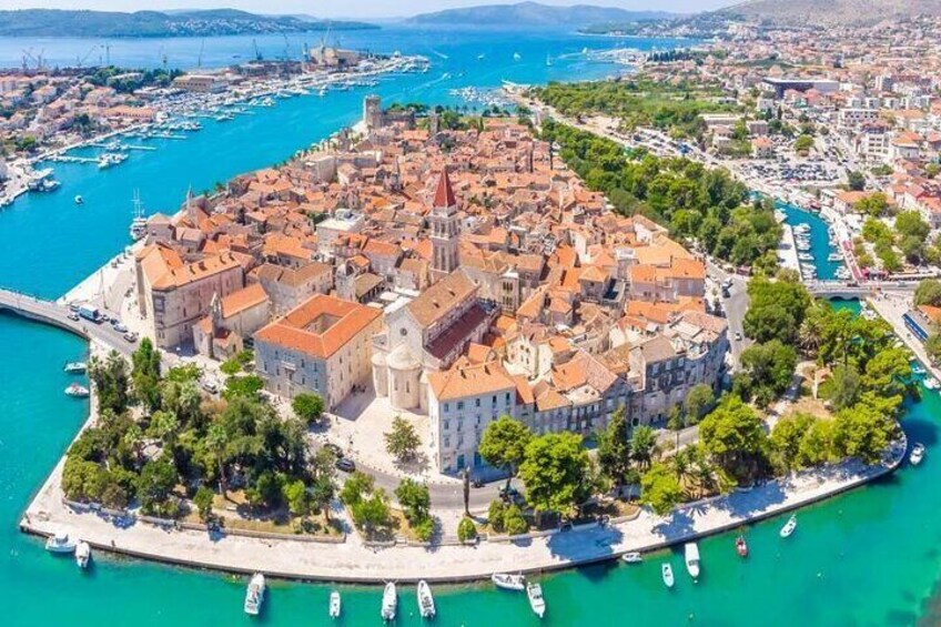 Private Tour from Split: Blue Lagoon & 3 Islands + Wine Included