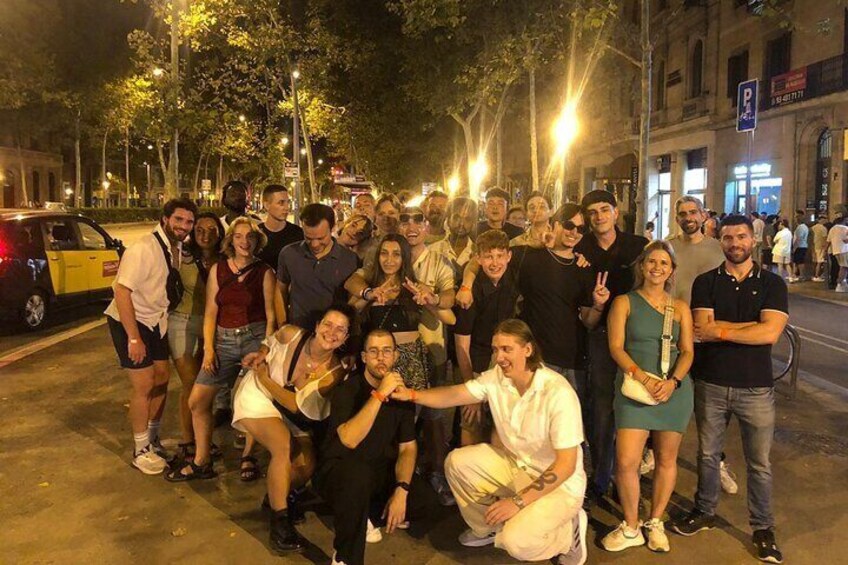 Barcelona Pub Crawl by KING -The Best Party tour & VIP Club Entry