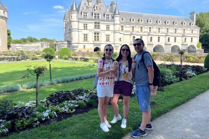 3 Loire Valley Chateaux and Wine Tasting Private Guided Tour