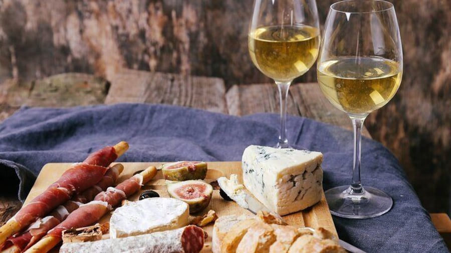 Wine Tasting In Villa Cariola