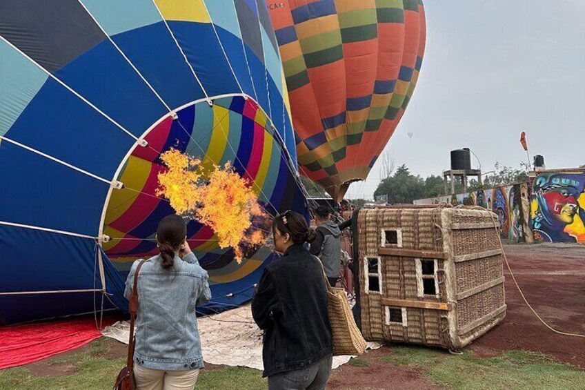 Fly in a Balloon Over Teotihuacan with Private Transportation