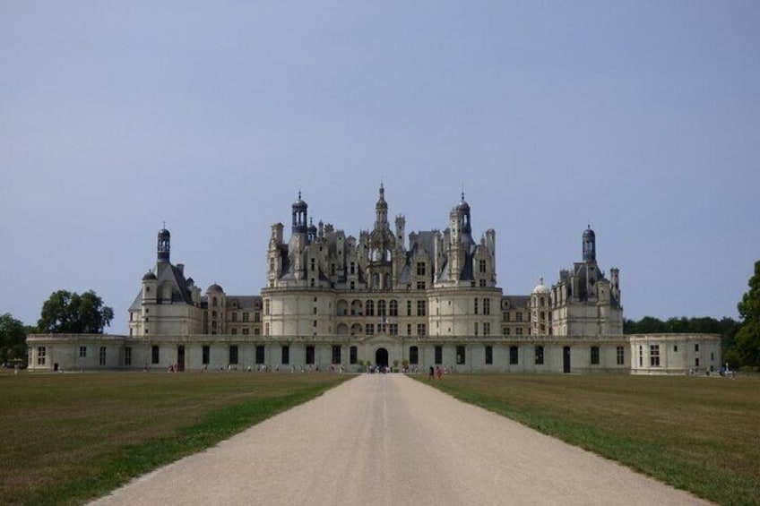 Loire Valley Castles Private Tour by Minivan from Paris