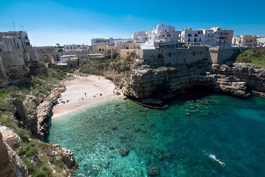 Polignano a Mare: Private tour of the caves with champagne - 4 hours