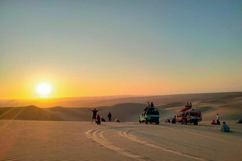 Paracas and Huacachina Sunset Picnic Tour