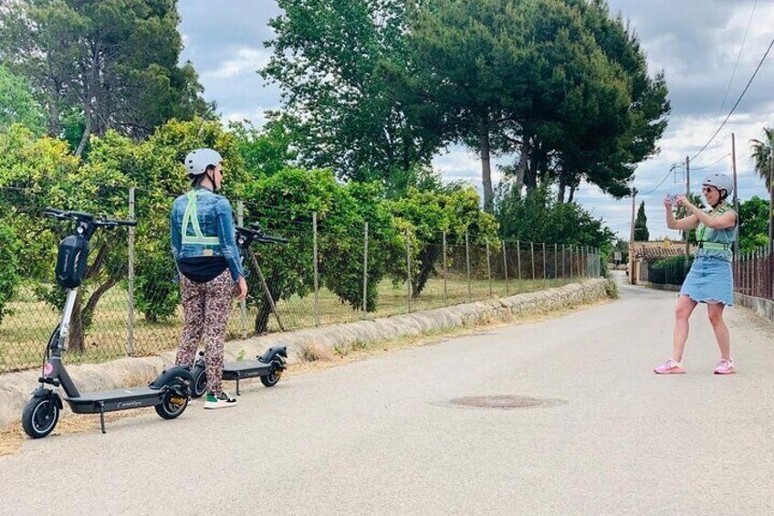 (self guided) Electric Scooter tour in the countryside Mallorca!