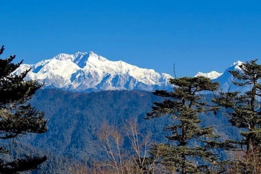 mount Kanchanzonza view during your day hike