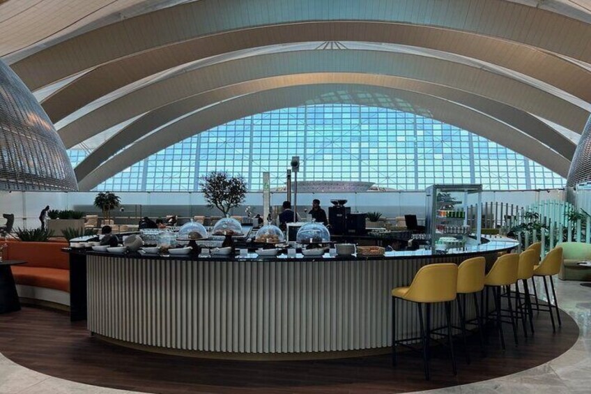 Abu Dhabi International Airport (AUH) VIP Lounge Access