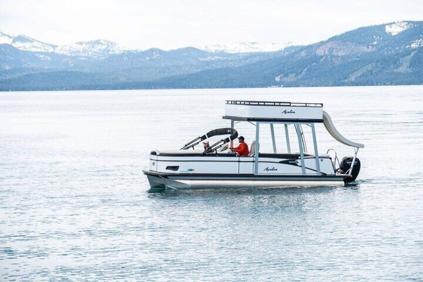 8-Hour Private Boat Tour on Lake Tahoe